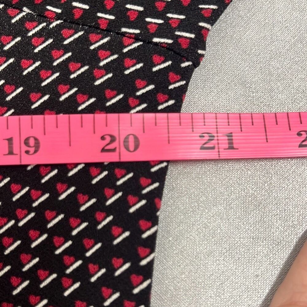 Adrianna Papell Heart Print Black Red Smocked Shoulder Blouse Medium Long Sleeve - Picture 8 of 9